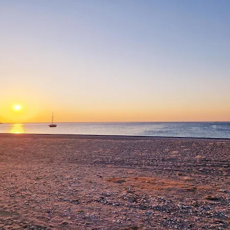 Eleftherias Garden House בית נופש *